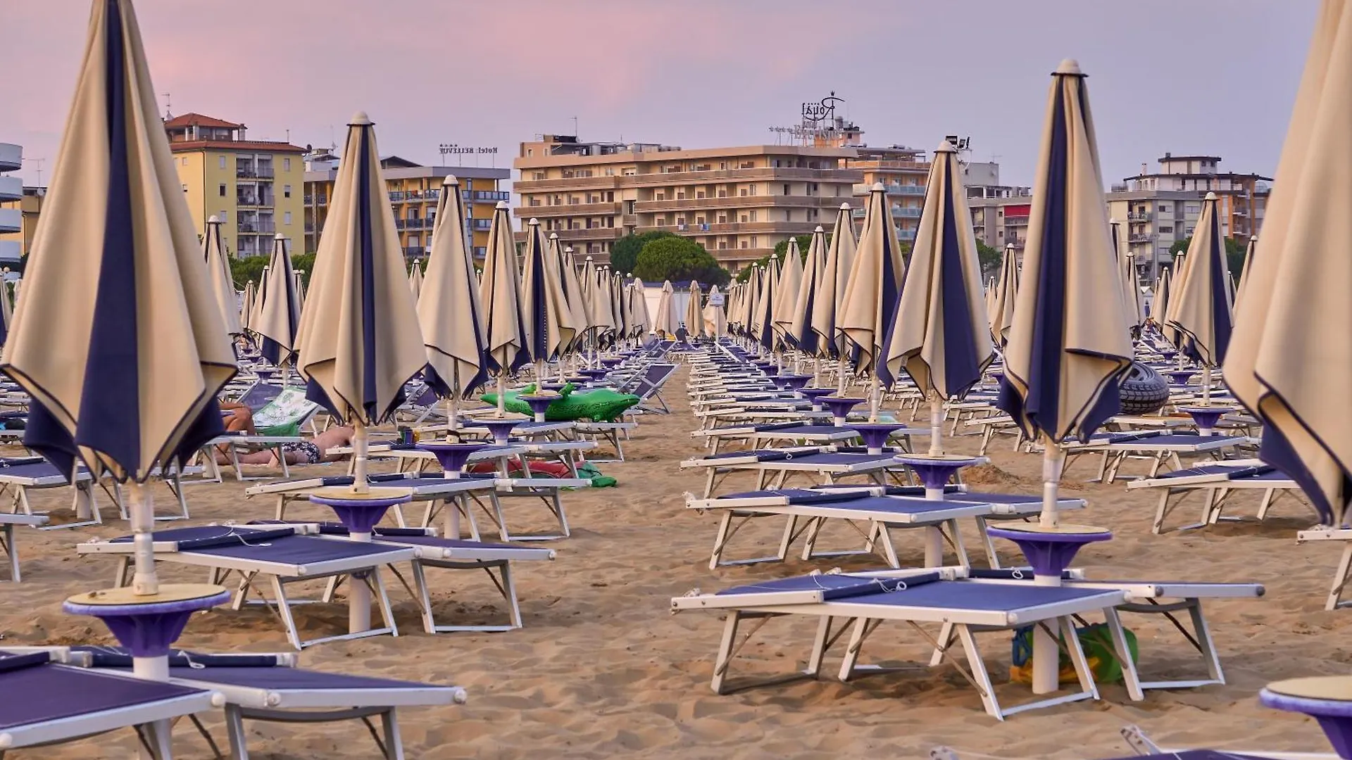 Warm Flat Just Few Steps From The Beach - Beahost Bibione Apartment