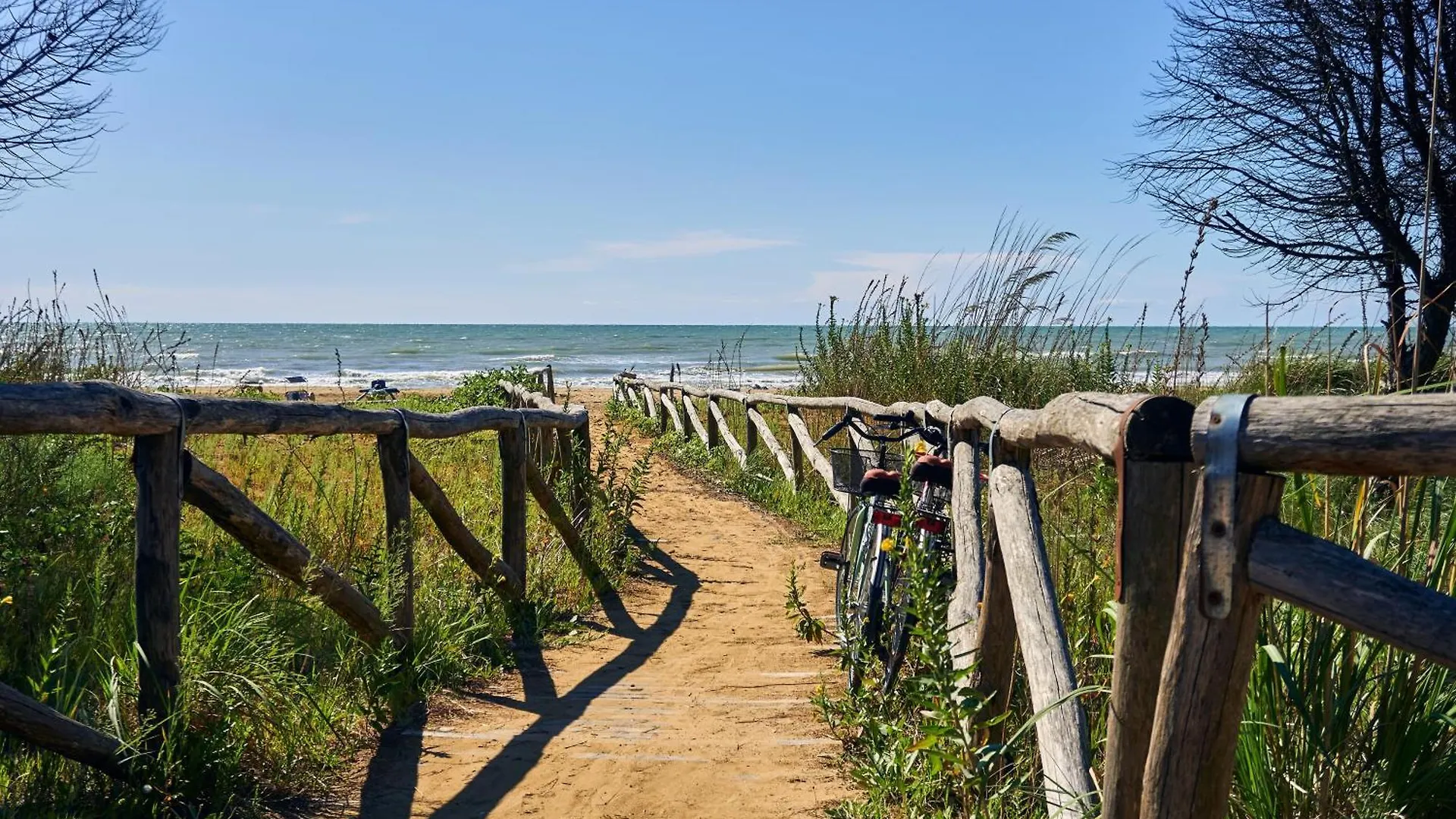 Warm Flat Just Few Steps From The Beach - Beahost Bibione 0*,  Italy